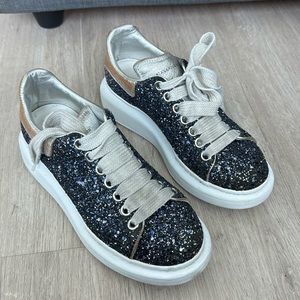 very used Alexander Mcqueen sneakers women. Size 36.5